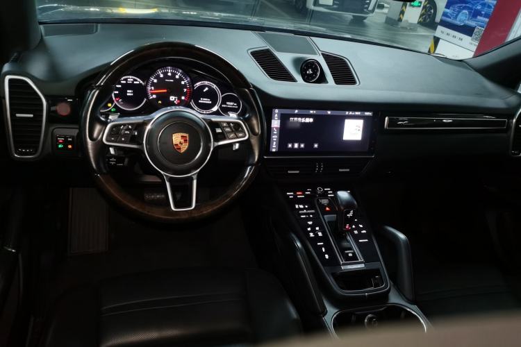 Used Porsche Cayenne 2018 Cayenne 3.0T Center Console