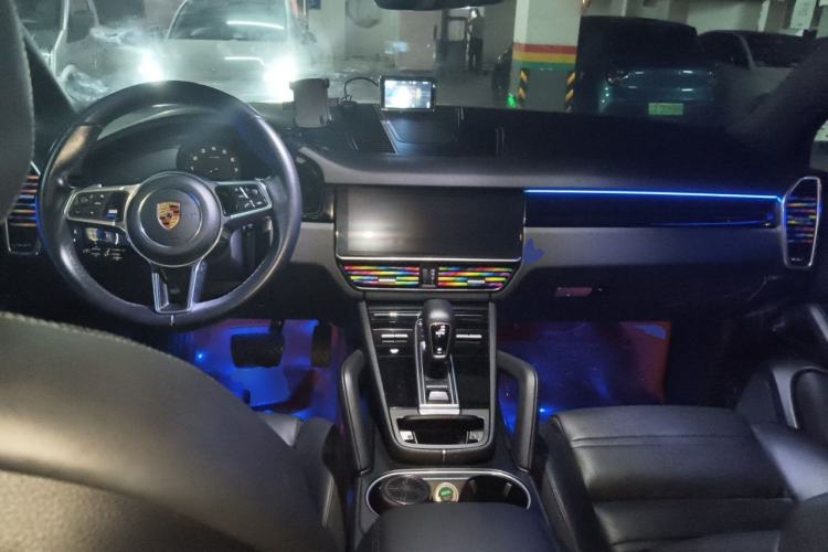 Used Porsche Cayenne 2018 Cayenne 3.0T Center Console