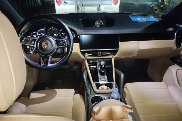 Used Porsche Cayenne 2018 Cayenne 3.0T Center Console