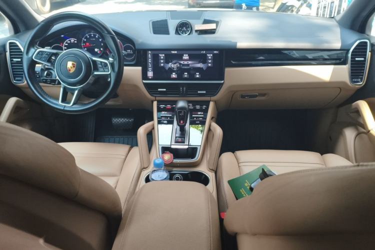 Used Porsche Cayenne 2018 Cayenne 3.0T Center Console