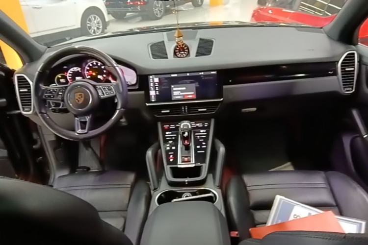 Used Porsche Cayenne 2018 Cayenne 3.0T Center Console