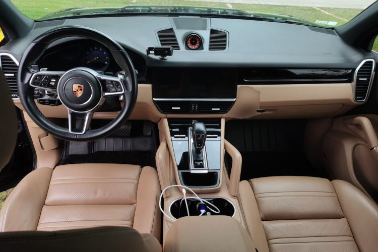 Used Porsche Cayenne 2018 Cayenne 3.0T Center Console
