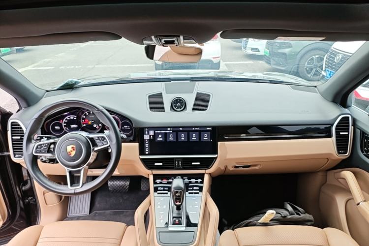 Used Porsche Cayenne 2018 Cayenne 3.0T Center Console