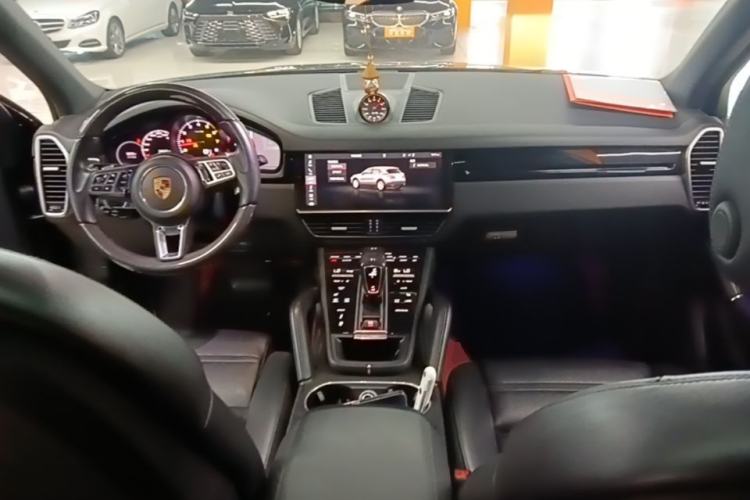Used Porsche Cayenne 2018 Cayenne 3.0T Center Console