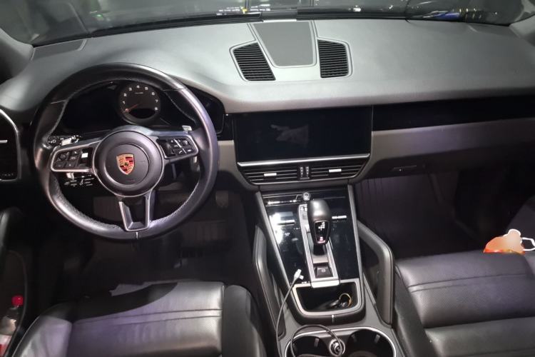 Used Porsche Cayenne 2018 Cayenne 3.0T Center Console