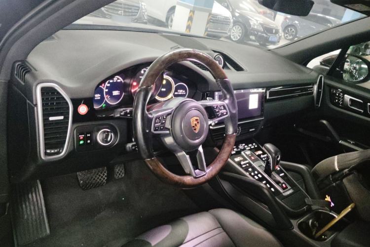Used Porsche Cayenne 2018 Cayenne 3.0T Center Console