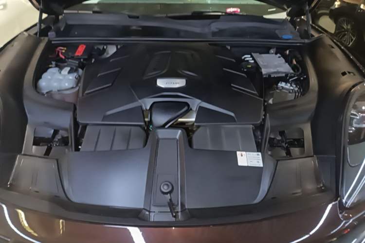 Used Porsche Cayenne 2018 Cayenne 3.0T Engine Bay