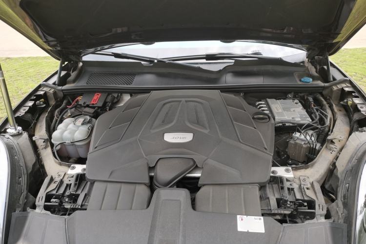 Used Porsche Cayenne 2018 Cayenne 3.0T Engine Bay