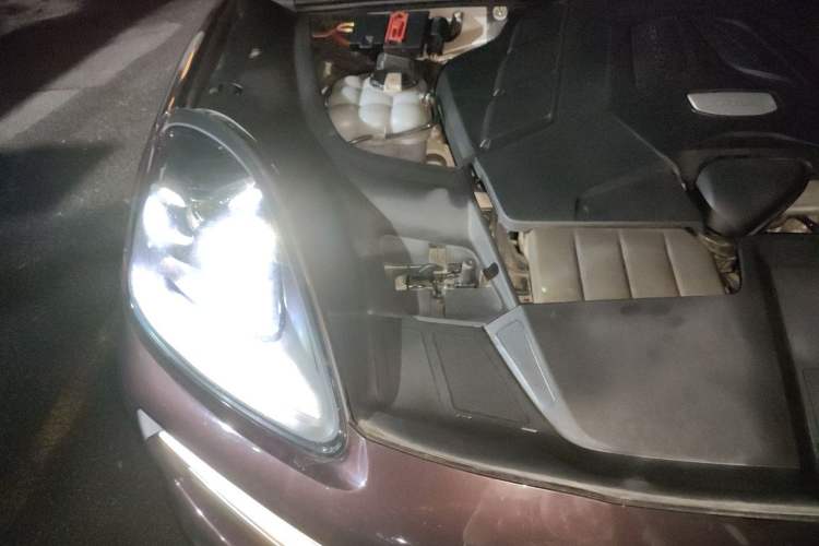 Used Porsche Cayenne 2018 Cayenne 3.0T Engine Bay Right