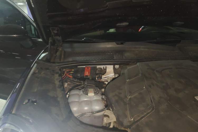Used Porsche Cayenne 2018 Cayenne 3.0T Engine Bay Right