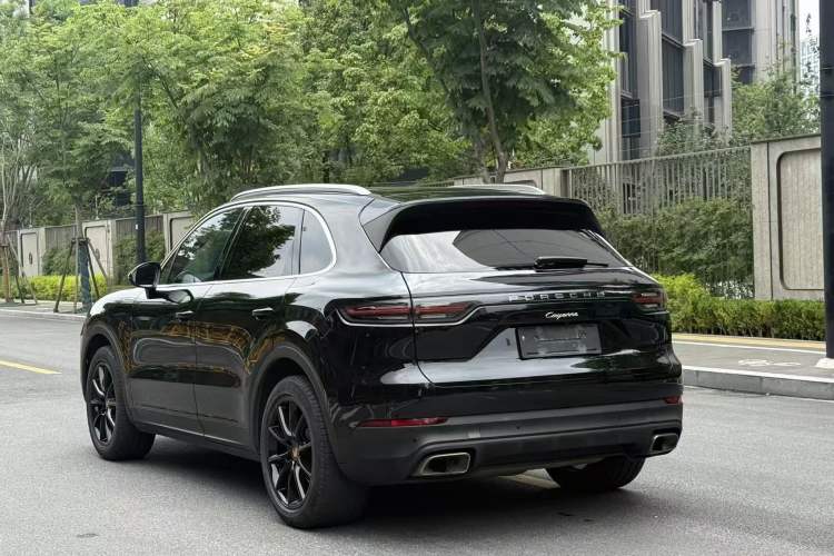 Used Porsche Cayenne 2018 Cayenne 3.0T Exterior 2