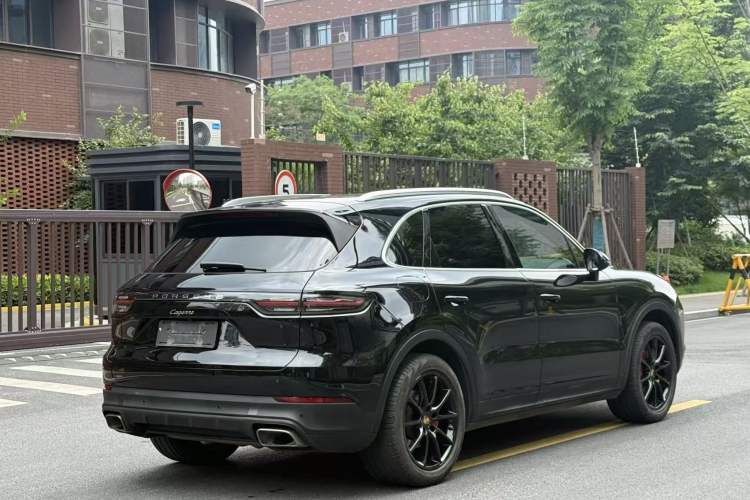 Used Porsche Cayenne 2018 Cayenne 3.0T Exterior 4