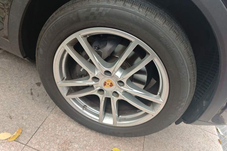 Used Porsche Cayenne 2018 Cayenne 3.0T Exterior 7
