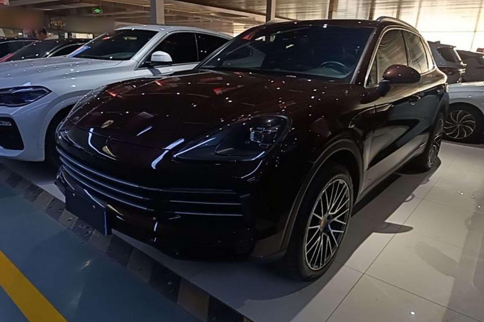 Used Porsche Cayenne 2018 Cayenne 3.0T Front Left 45 Deg