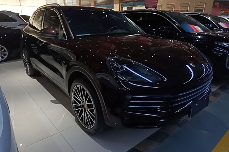Used Porsche Cayenne 2018 Cayenne 3.0T Front Right 45 Deg