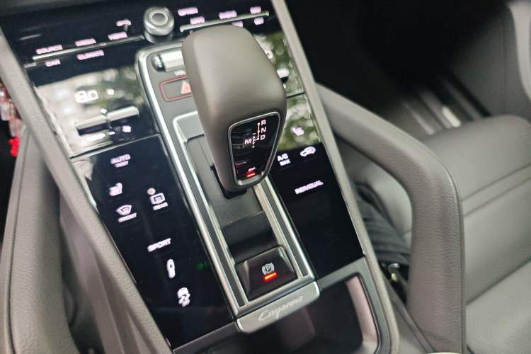 Used Porsche Cayenne 2018 Cayenne 3.0T Gear Lever