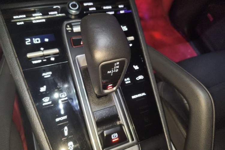 Used Porsche Cayenne 2018 Cayenne 3.0T Gear Lever