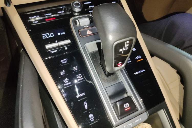 Used Porsche Cayenne 2018 Cayenne 3.0T Gear Lever