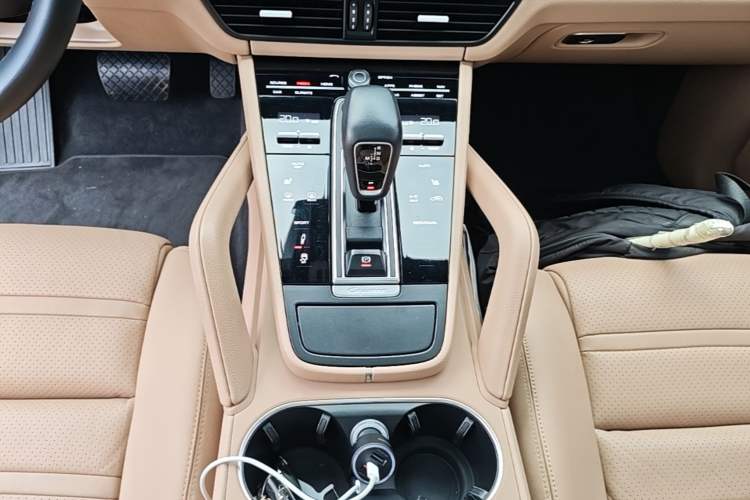 Used Porsche Cayenne 2018 Cayenne 3.0T Gear Lever