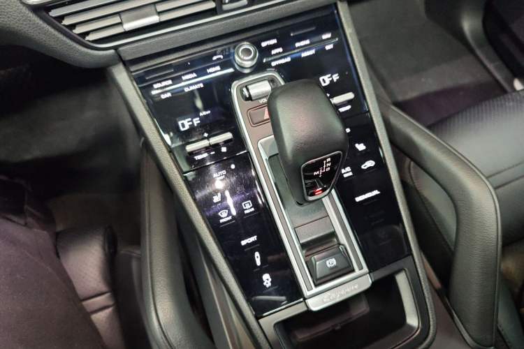 Used Porsche Cayenne 2018 Cayenne 3.0T Gear Lever