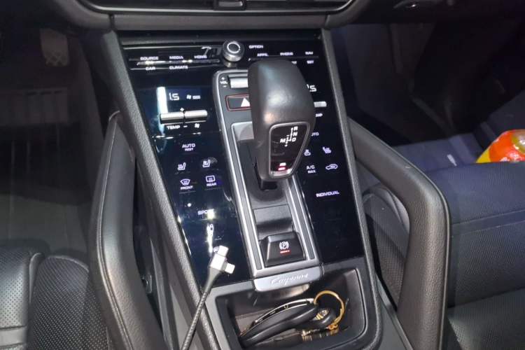 Used Porsche Cayenne 2018 Cayenne 3.0T Gear Lever