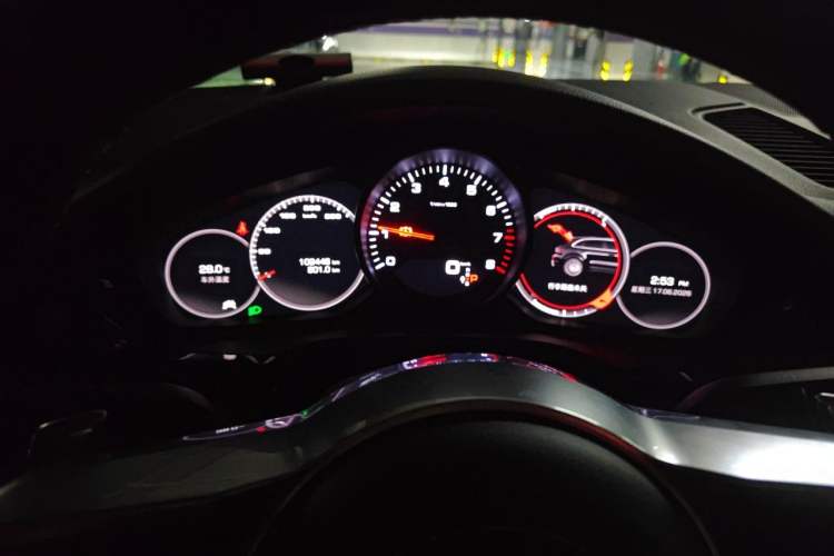 Used Porsche Cayenne 2018 Cayenne 3.0T Instrument Cluster
