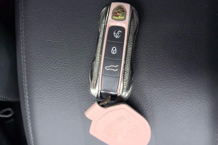 Used Porsche Cayenne 2018 Cayenne 3.0T Interior 1