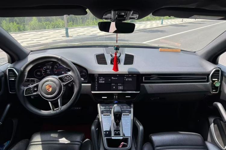 Used Porsche Cayenne 2018 Cayenne 3.0T Interior 1