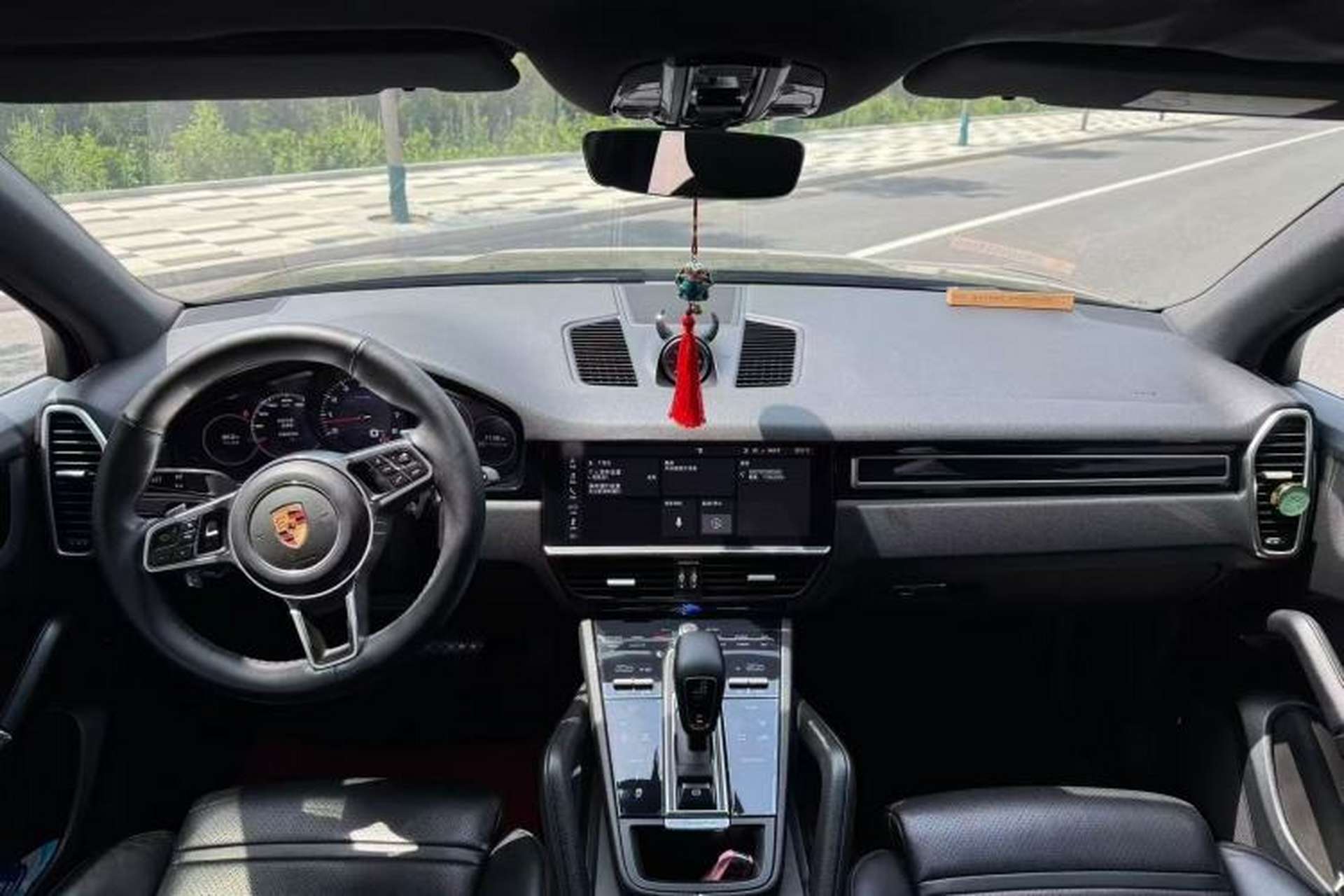 Used Porsche Cayenne 2018 Cayenne 3.0T Interior 1