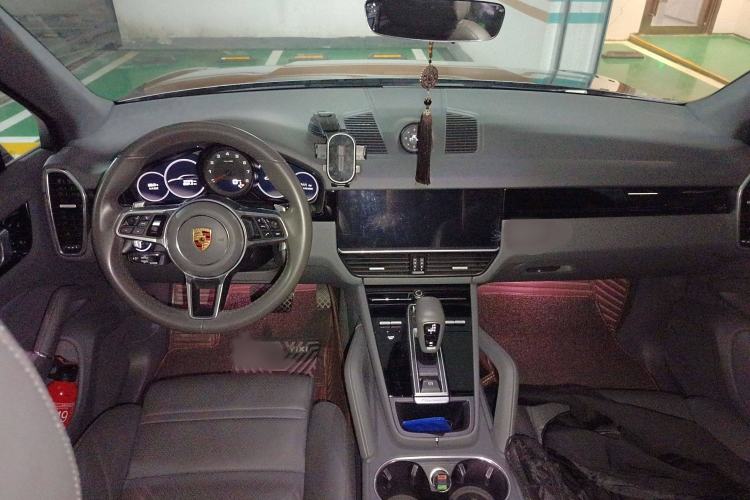 Used Porsche Cayenne 2018 Cayenne 3.0T Interior 2
