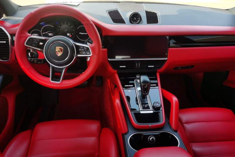 Used Porsche Cayenne 2018 Cayenne 3.0T Interior 2