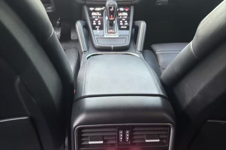 Used Porsche Cayenne 2018 Cayenne 3.0T Interior 3