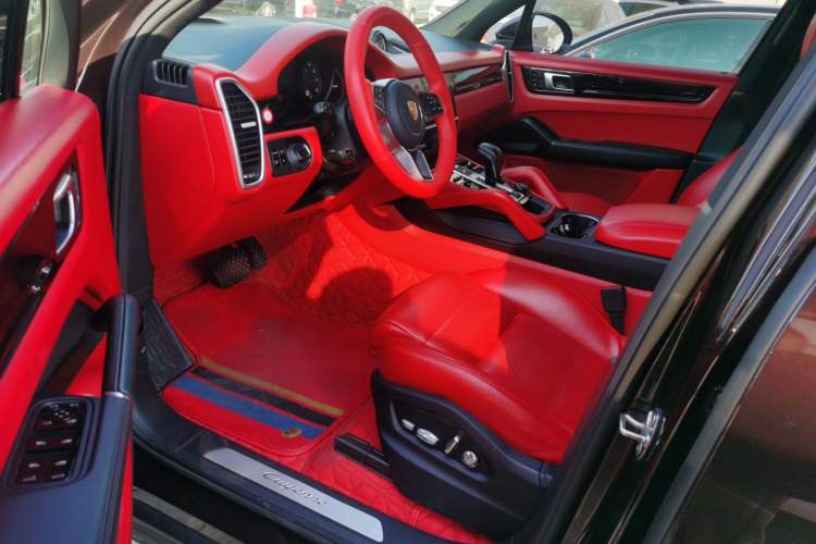 Used Porsche Cayenne 2018 Cayenne 3.0T Interior 3