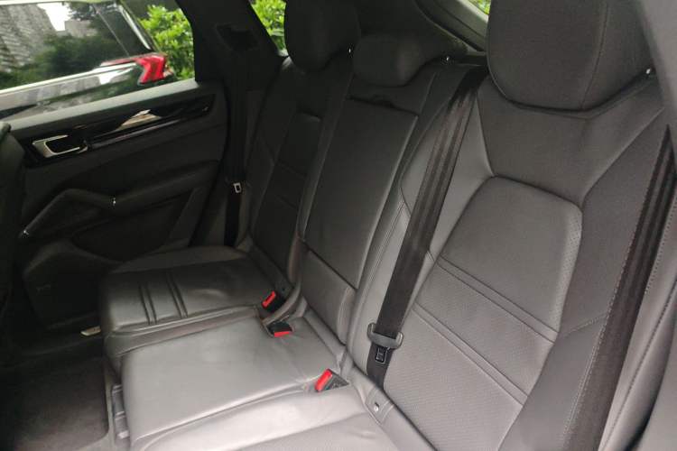 Used Porsche Cayenne 2018 Cayenne 3.0T Interior 4