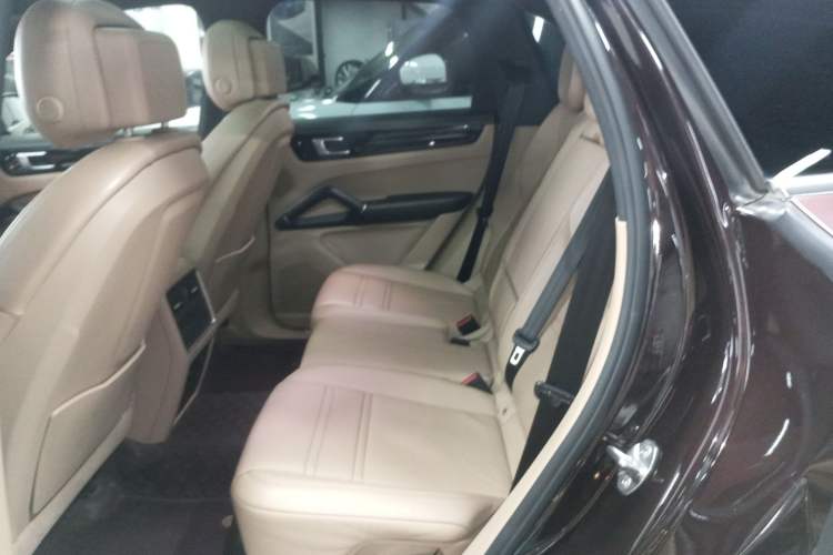 Used Porsche Cayenne 2018 Cayenne 3.0T Interior 4