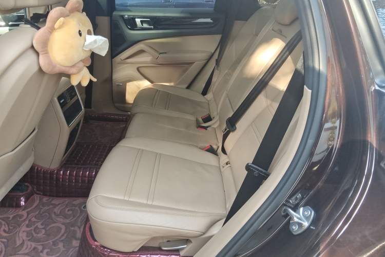 Used Porsche Cayenne 2018 Cayenne 3.0T Interior 4