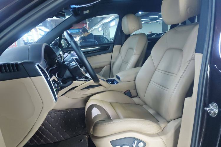 Used Porsche Cayenne 2018 Cayenne 3.0T Left Front Seat