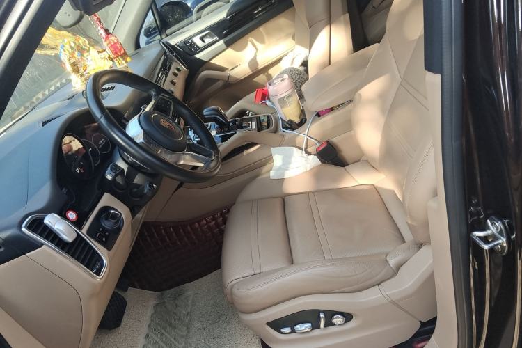 Used Porsche Cayenne 2018 Cayenne 3.0T Left Front Seat