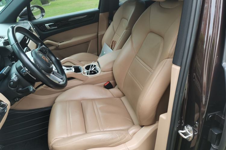 Used Porsche Cayenne 2018 Cayenne 3.0T Left Front Seat