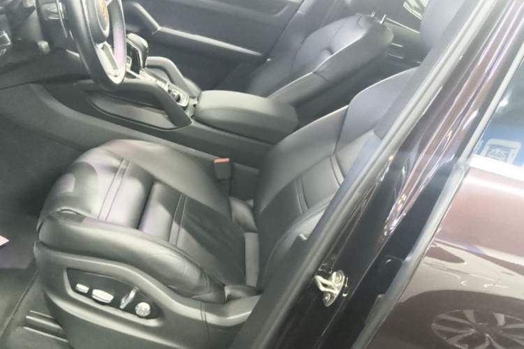 Used Porsche Cayenne 2018 Cayenne 3.0T Left Front Seat