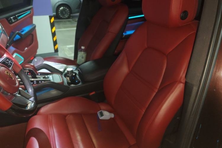 Used Porsche Cayenne 2018 Cayenne 3.0T Left Front Seat