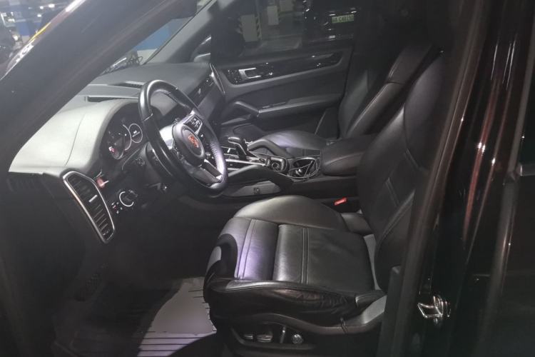 Used Porsche Cayenne 2018 Cayenne 3.0T Left Front Seat