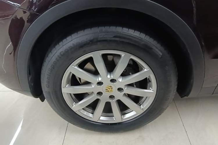 Used Porsche Cayenne 2018 Cayenne 3.0T Left Front Wheel Hub