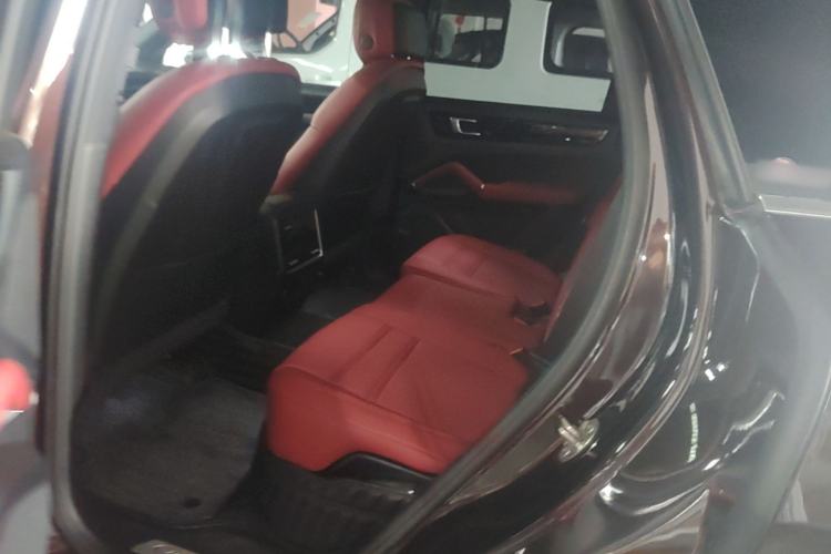Used Porsche Cayenne 2018 Cayenne 3.0T Left Rear Seat