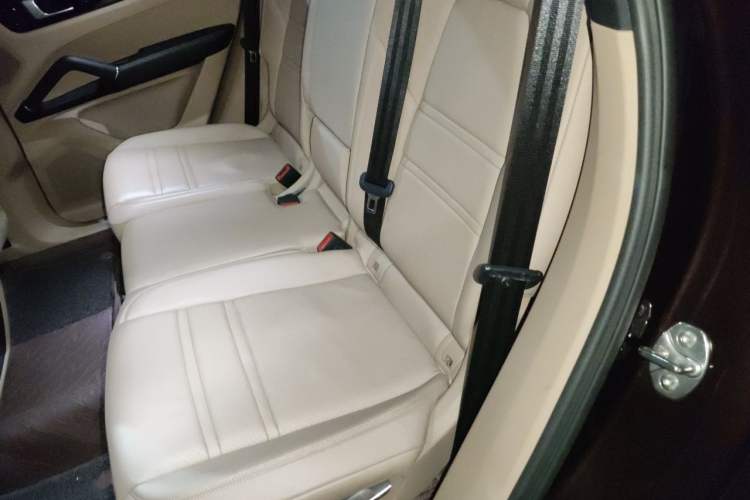 Used Porsche Cayenne 2018 Cayenne 3.0T Left Rear Seat