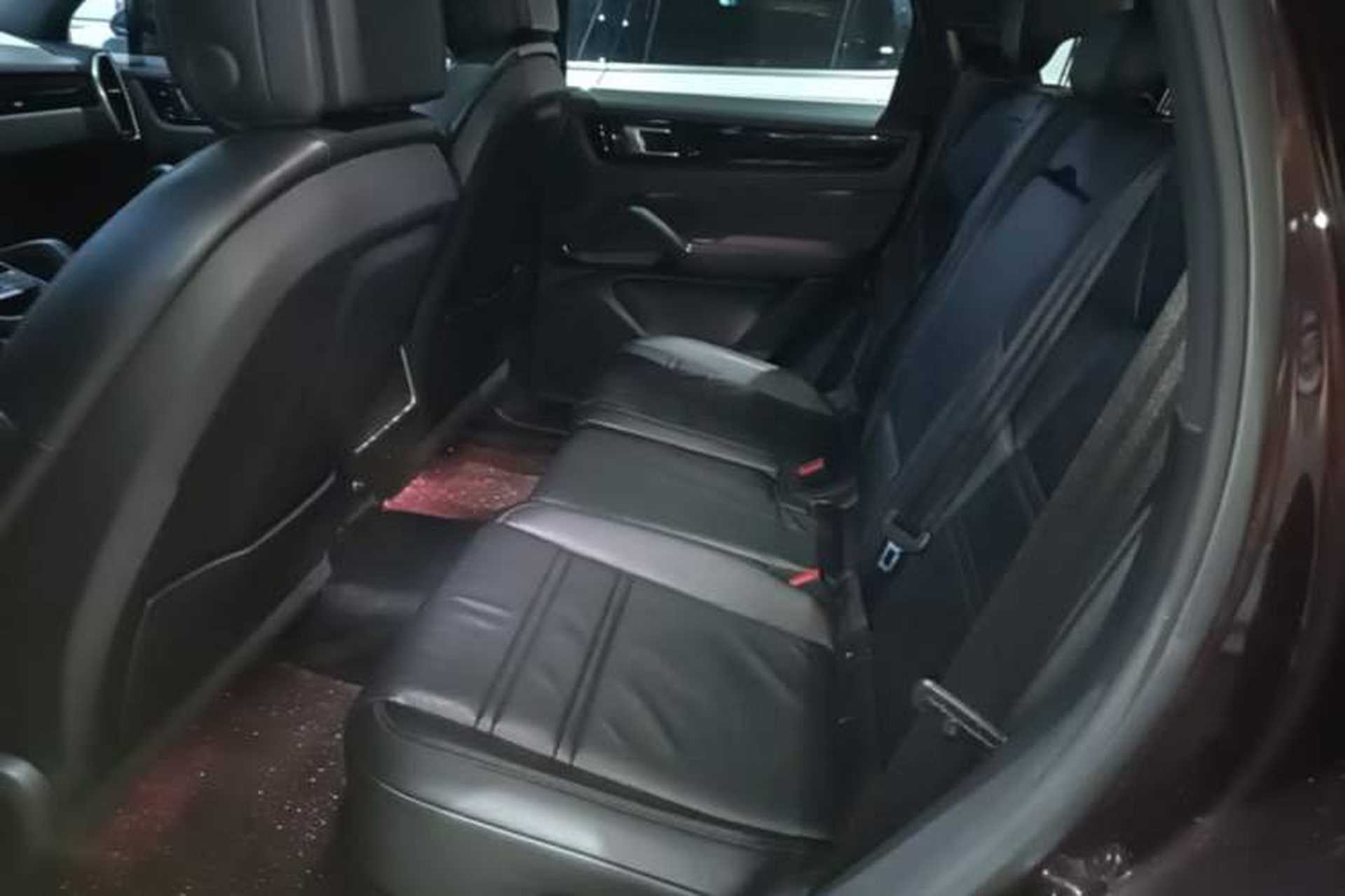 Used Porsche Cayenne 2018 Cayenne 3.0T Left Rear Seat