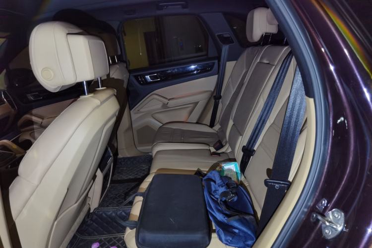 Used Porsche Cayenne 2018 Cayenne 3.0T Left Rear Seat
