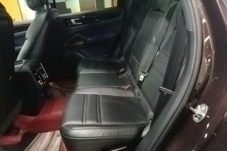 Used Porsche Cayenne 2018 Cayenne 3.0T Left Rear Seat