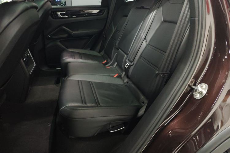 Used Porsche Cayenne 2018 Cayenne 3.0T Left Rear Seat