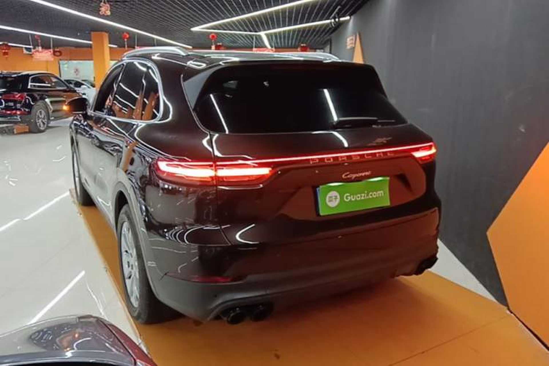 Used Porsche Cayenne 2018 Cayenne 3.0T Rear Left 45 Deg
